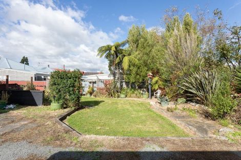 Photo of property in 12 Grant Street, Dannevirke, 4930