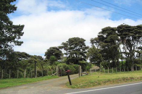 Photo of property in 46 Bethells Road, Waitakere, Henderson, 0782