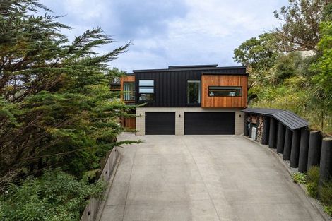 Photo of property in 17 Kim Street, Khandallah, Wellington, 6035