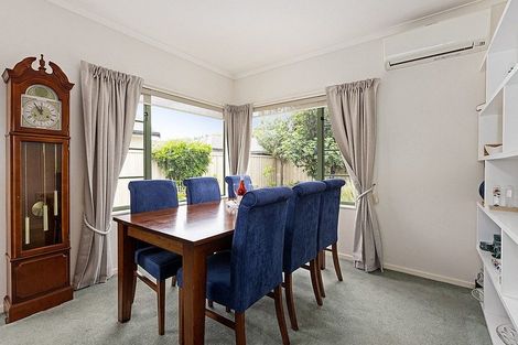 Photo of property in 10 Malbec Way, Greenmeadows, Napier, 4112