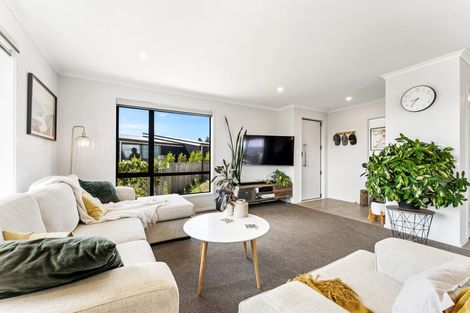 Photo of property in 17 Three Brothers Place, Warkworth, 0981