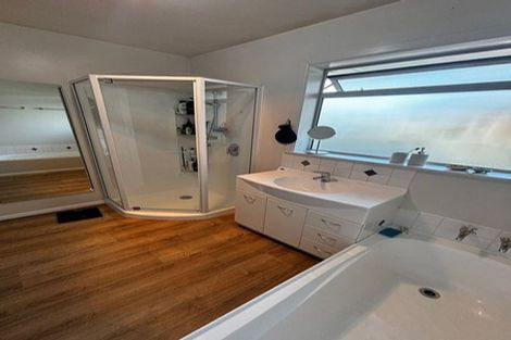 Photo of property in 20 Torquay Place, Bryndwr, Christchurch, 8053