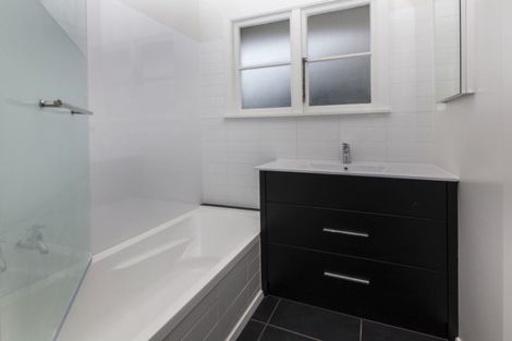 Photo of property in 6 Quebec Place, Wainoni, Christchurch, 8061