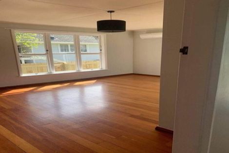 Photo of property in 32 Cardiff Street, Awapuni, Palmerston North, 4412