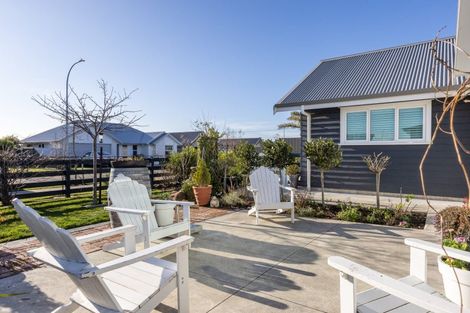 Photo of property in 5 Grooby Place, Havelock North, 4130