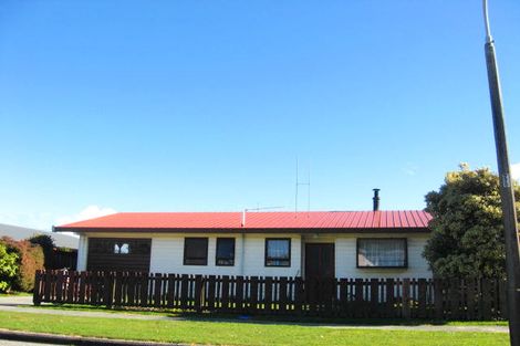 Photo of property in 24 Parfitt Place, Greymouth, 7805