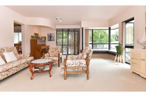 Photo of property in 27 Maygrove Drive, Orewa, 0931