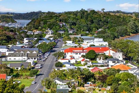 Photo of property in 9 Te Maiki Rise, Russell, 0202