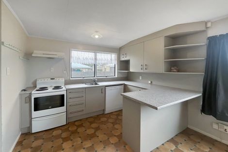 Photo of property in 87 Apollo Parade, Milson, Palmerston North, 4414