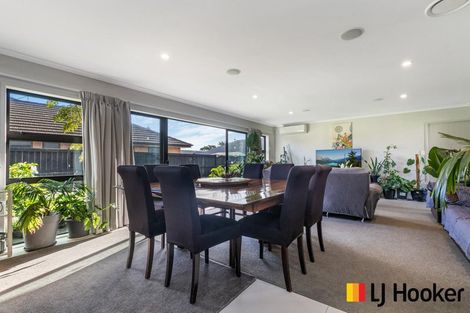 Photo of property in 31 Harbour Crest Drive, Waiuku, 2123