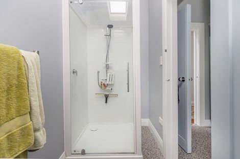 Photo of property in 7 Moana Road, Kelburn, Wellington, 6012