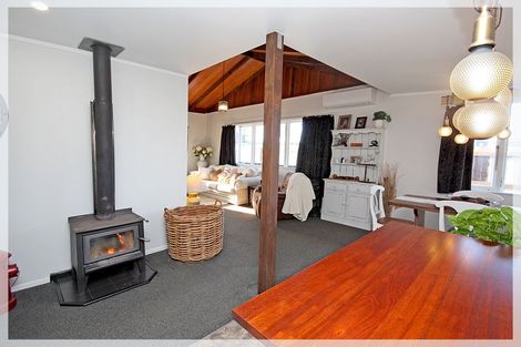 Photo of property in 27 Punga Street, Tangimoana, 4822