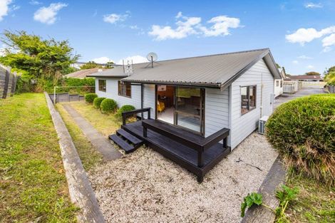 Photo of property in 3/32 Great South Road, Papakura, 2110