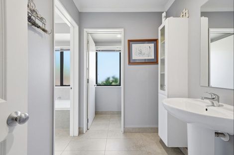 Photo of property in 5 Newton Place, Amberley, 7410