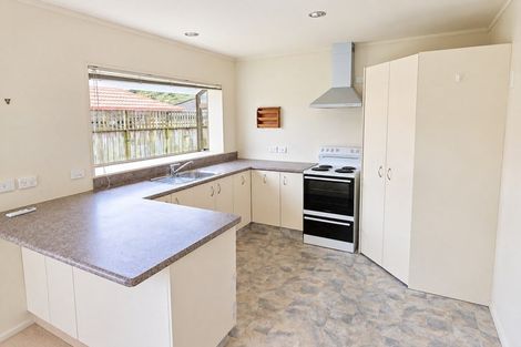 Photo of property in 18 Villa Grove, Paraparaumu, 5032