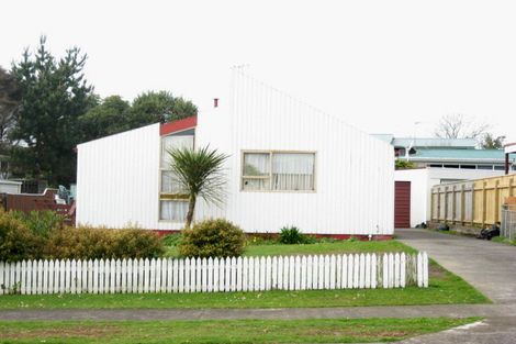 Photo of property in 24 Gardenia Avenue, Bell Block, New Plymouth, 4312