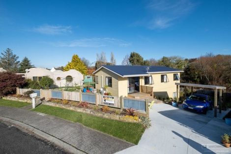 Photo of property in 19 Chartwell Drive, Eltham, 4322