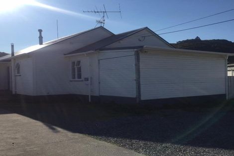 Photo of property in 83 Molesworth Street, Taita, Lower Hutt, 5011