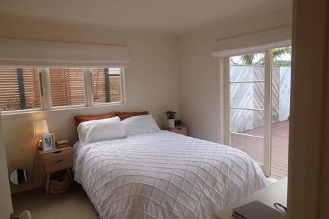 Photo of property in 42a Hammond Avenue, Hatfields Beach, Orewa, 0931