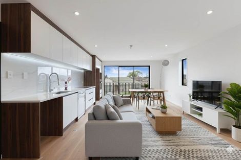 Photo of property in 1/8 Baird Street, Howick, Auckland, 2014