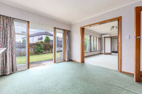 Photo of property in 5 Birchlea Rise, Goodwood Heights, Auckland, 2105