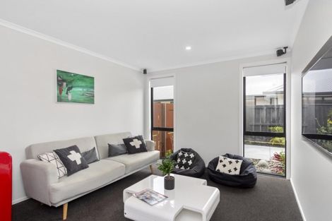 Photo of property in 10 Rotomanu Place, Pyes Pa, Tauranga, 3112