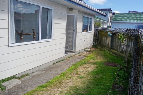 Photo of property in 2/63 Main Road, Titahi Bay, Porirua, 5022