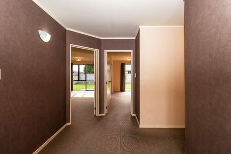 Photo of property in 17 Meridian Grove, Kelvin Grove, Palmerston North, 4414