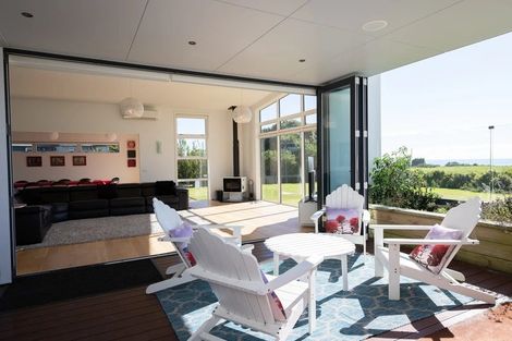 Photo of property in 154 Waitoetoe Road, Mimi, Urenui, 4377