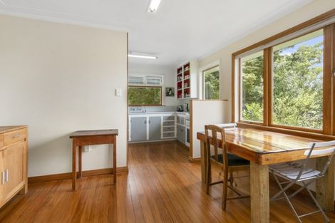 Photo of property in 32 Woodward Avenue, Mangere Bridge, Auckland, 2022