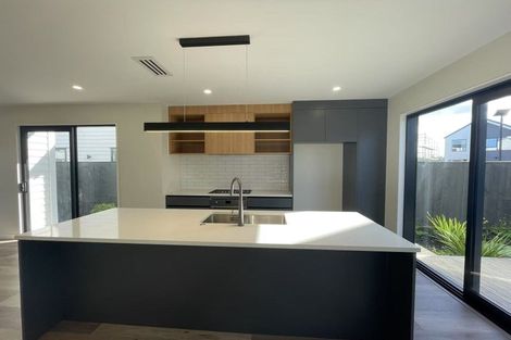 Photo of property in 6 Babos Avenue, Kumeu, 0810