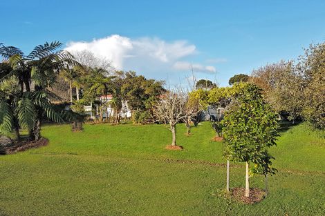 Photo of property in 64 Harbour View Road, Point Wells, 0986