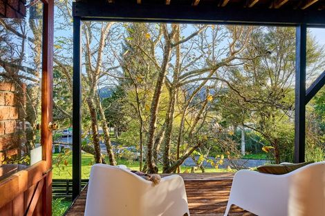 Photo of property in 33 Kairimu Street, Stokes Valley, Lower Hutt, 5019