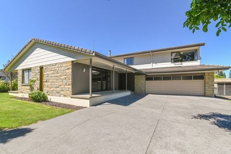 Photo of property in 17 Te Ana Place, Lynmore, Rotorua, 3010