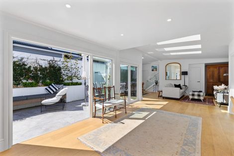 Photo of property in 205 Collingwood Street, Nelson, 7010