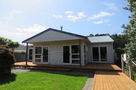 Photo of property in 24 Main Rd Ngakawau, Ngakawau, 7824