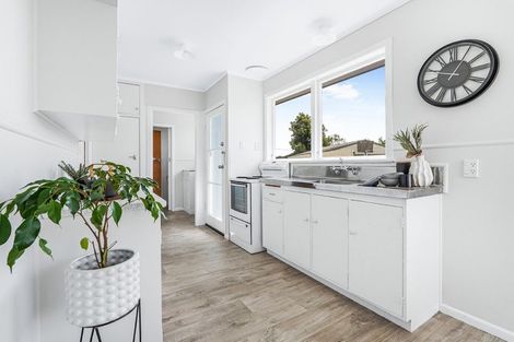 Photo of property in 28 Northolt Road, Fairview Downs, Hamilton, 3214