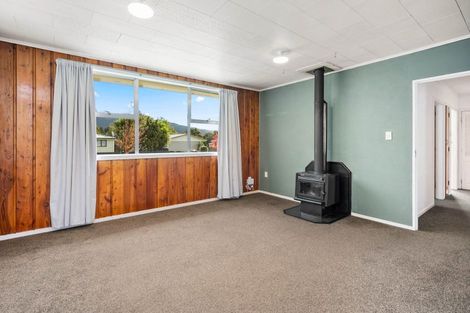 Photo of property in 21 Runuku Grove, Turangi, 3334