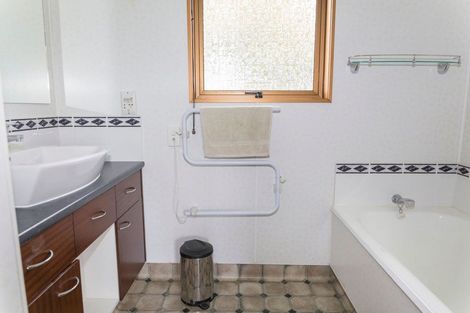 Photo of property in 2 Drummond Street, Dannevirke, 4930