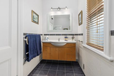 Photo of property in 290 Rintoul Street, Berhampore, Wellington, 6023