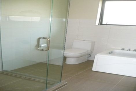 Photo of property in 4 Cape Vista Crescent, Pukekohe, 2120