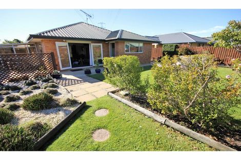 Photo of property in 67 Mauger Drive, Heathcote Valley, Christchurch, 8022