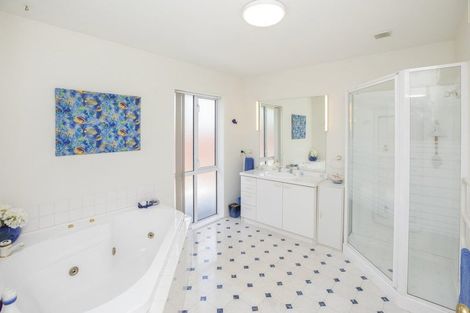 Photo of property in 9 Tavistock Place, Russley, Christchurch, 8042