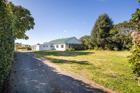 Photo of property in 46 Takiroa Street, Urenui, 4375