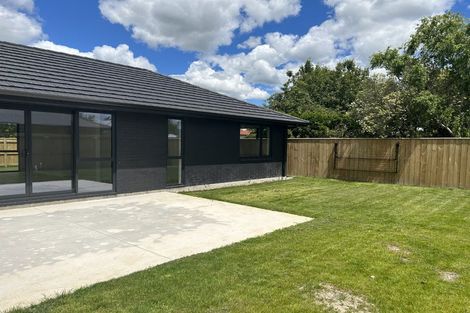 Photo of property in 1 Kakariki Crescent, Carterton, 5713