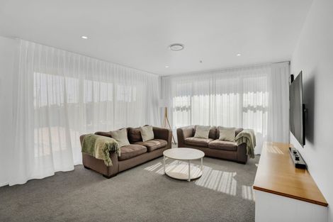 Photo of property in 3 Smith Road, Merrilands, New Plymouth, 4312