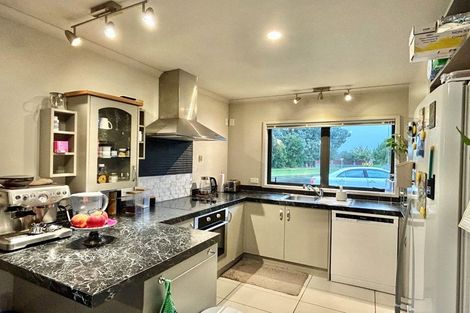 Photo of property in 3 Mcnaughton Place, Onekawa, Napier, 4110