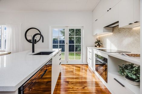 Photo of property in 121b George Street, Tuakau, 2121