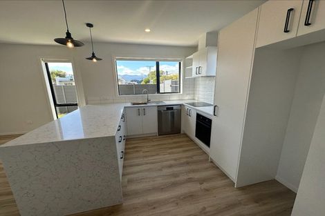 Photo of property in 73 Pipi Place, Levin, 5510