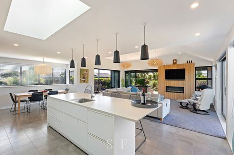 Photo of property in 14 Ferndale Drive, Waikanae, 5036